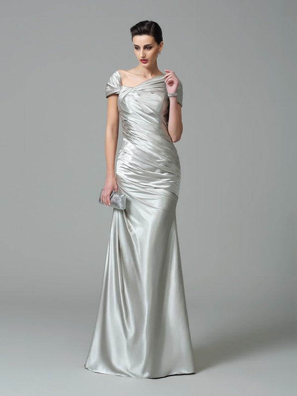 Sheath/Column Off-the-Shoulder Sleeveless Silk Like Satin Prom Dresses main image 1