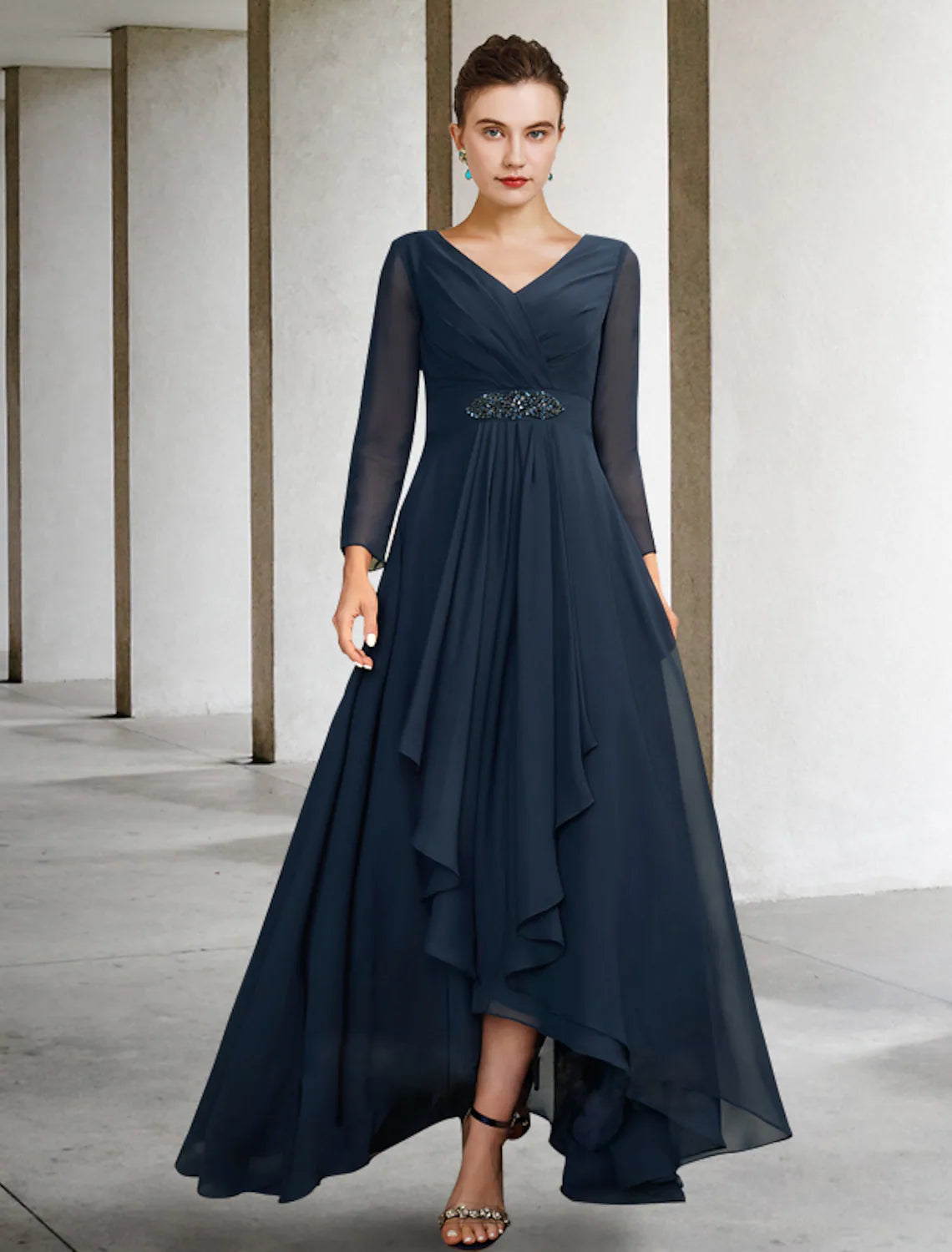 A-Line Mother of the Bride Dress Plus Size Elegant V Neck Asymmetrical ...
